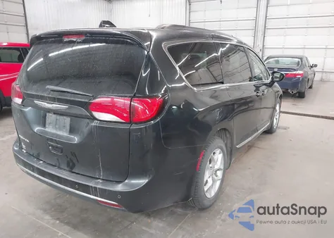 2017 Chrysler Pacifica Touring L z USA, uszkodzony, nr VIN 2C4RC1BG7HR511124